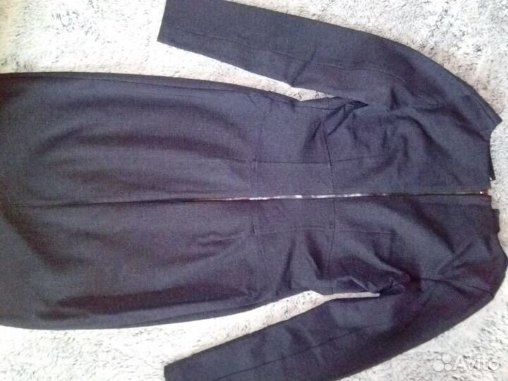 Платье-футляр