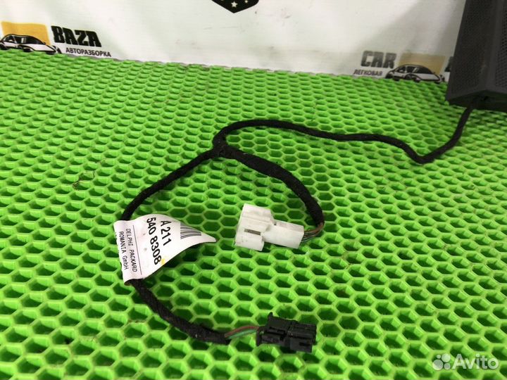 Крышка зеркала внутренняя правая с динамиком R