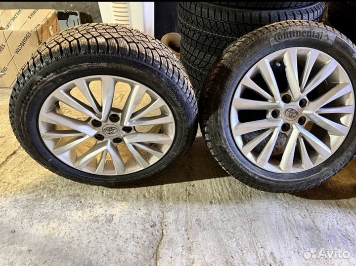 R17 Continental IceContact 2 215/55, PCD 5x114.3 DIA 60.1