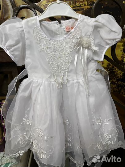 Продам нарядные платья на девочку 3-4 годика
