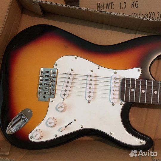 Электрогитара Fabio + Аксессуары