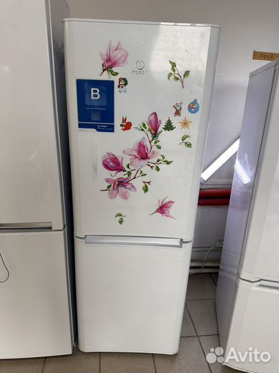 Холодильник Indesit