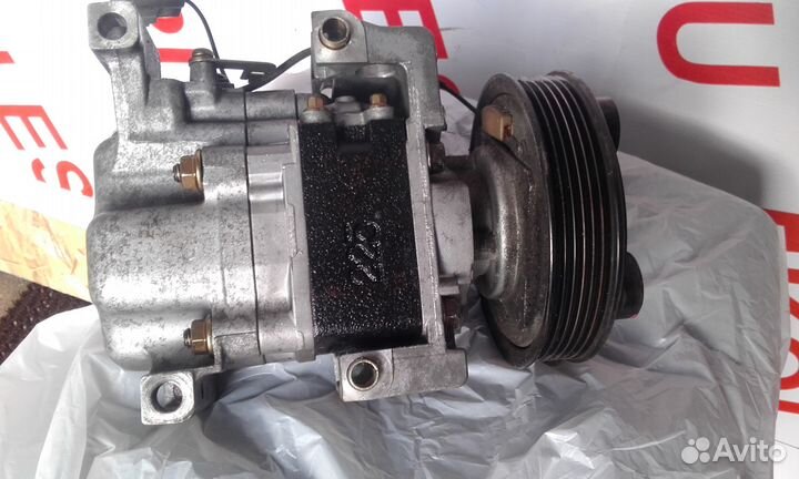 Компрессор кондиционера Mazda CX7 2.3