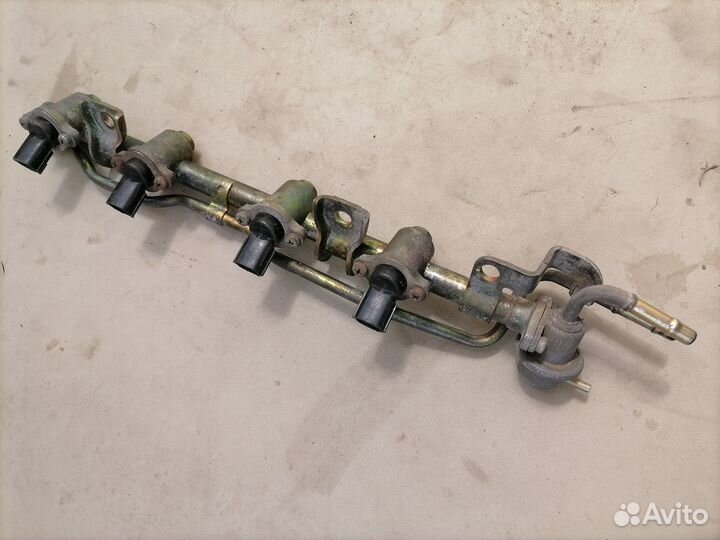 Форсунка топлив.Nissan Almera N15 1999 1.4 GA14 мт