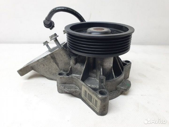 Помпа Bmw 3-Series E90 3.0D 2011