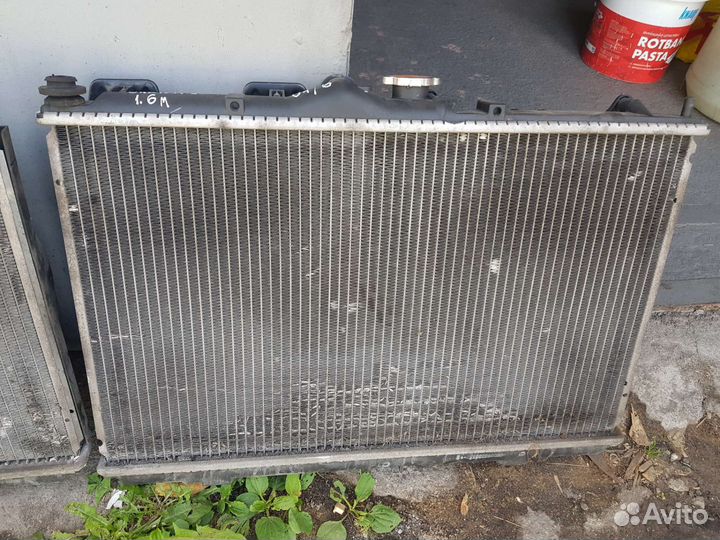 Радиатор Митсубиси Каризма