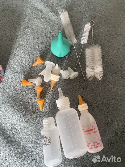 Бутылочки для кормления животных