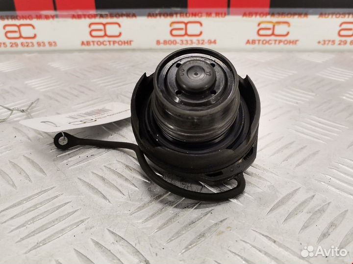 Пробка расширительного бачка Volkswagen Touran