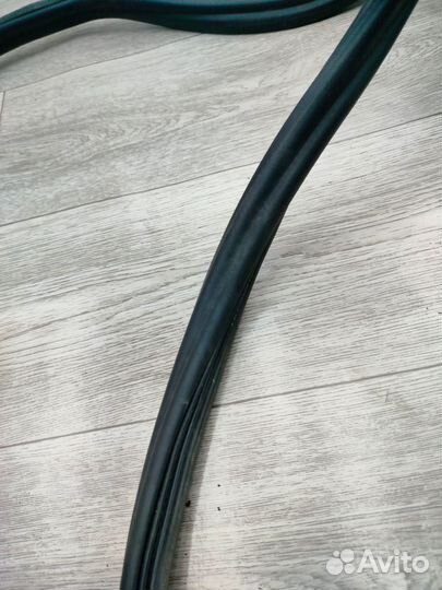 Уплотнитель багажника Volkswagen Polo, V