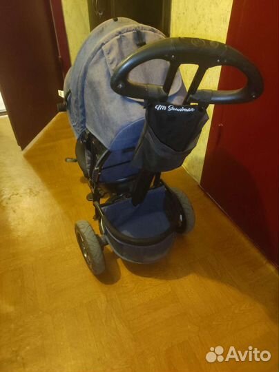 Велосипед детский с фарами трёхколёсный