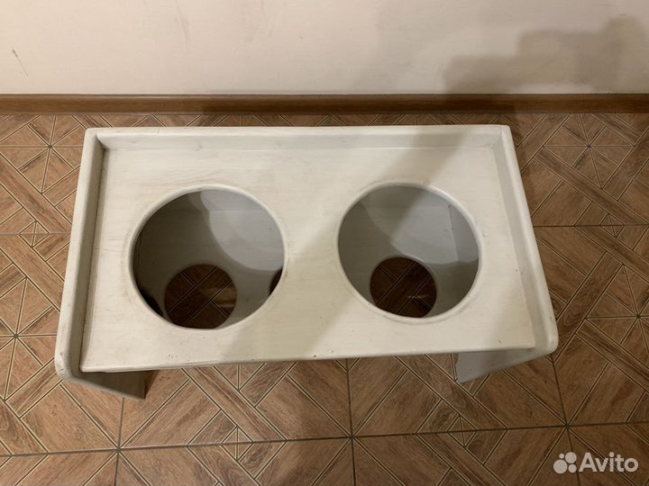 Подставка для кормления собак