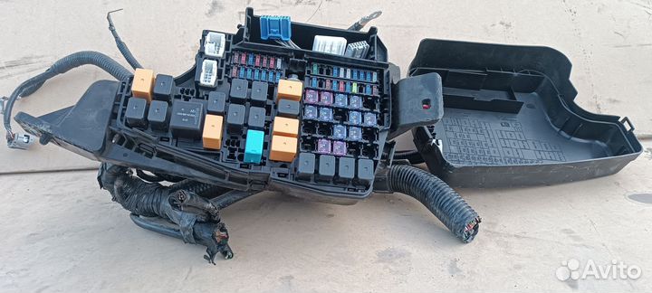 Блок предохранителей Mazda CX-9 TC.Оригинал