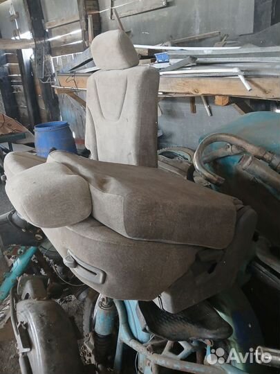 Заднее сиденье mitsubishi chariot