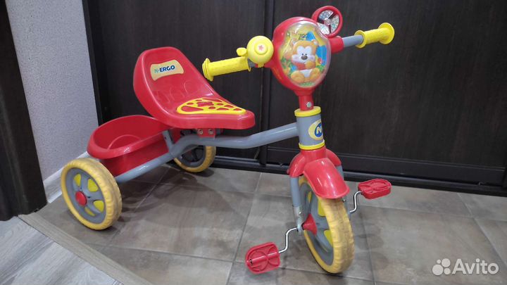 Детский трёхколёсный велосипед