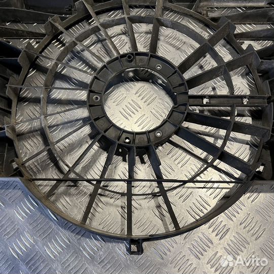 Диффузор вентилятора BMW X5