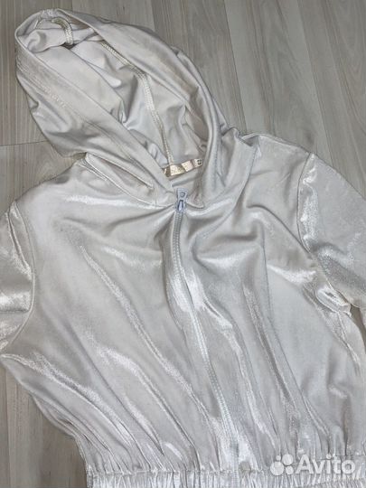 Велюровый комбинезон