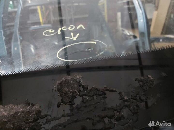 Лобовое стекло Renault Sandero 2009-2014