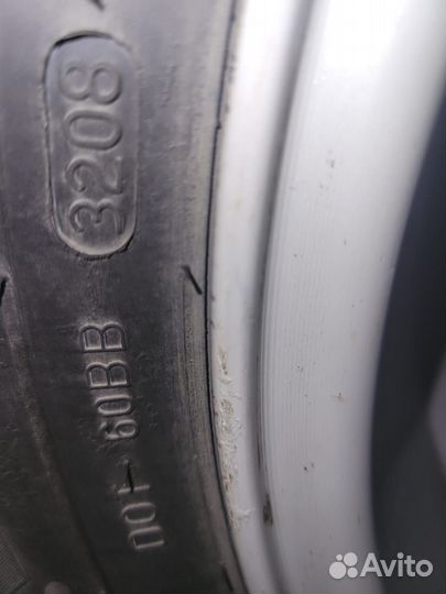 Nokian Tyres Hakkapeliitta 4 215/65 R16 102T