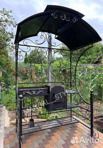 Мангал с крышей