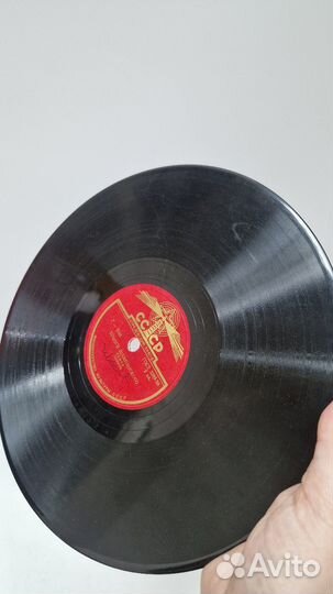 Пластинка граммофон. Брызги Шампанского. Танго/ Ни