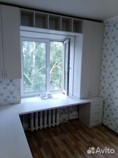 Рабочая зона у окна