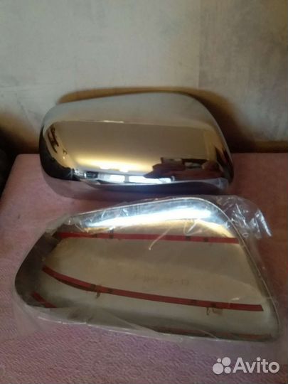 Накладки на зеркала.хром.тойота
