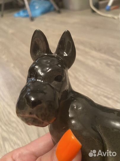 Собака скотчтерьер фарфор