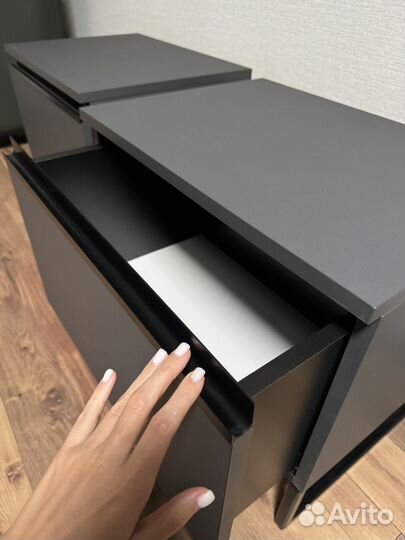 Тумба прикроватная