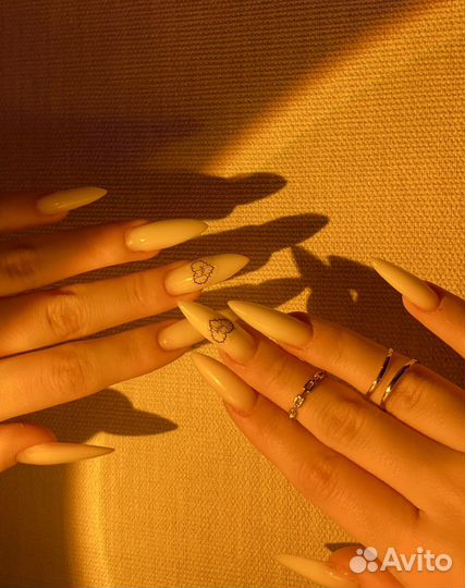 Наращивание ногтей