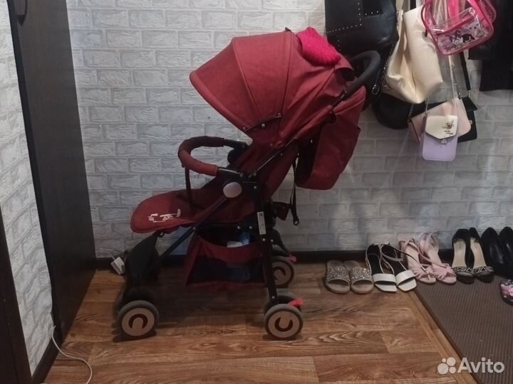 Прогулочная коляска