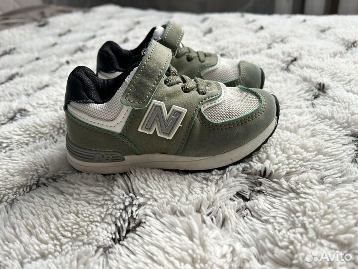 Кроссовки детские