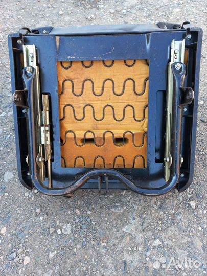 Сидение переднее от Волги и Газели с салазками