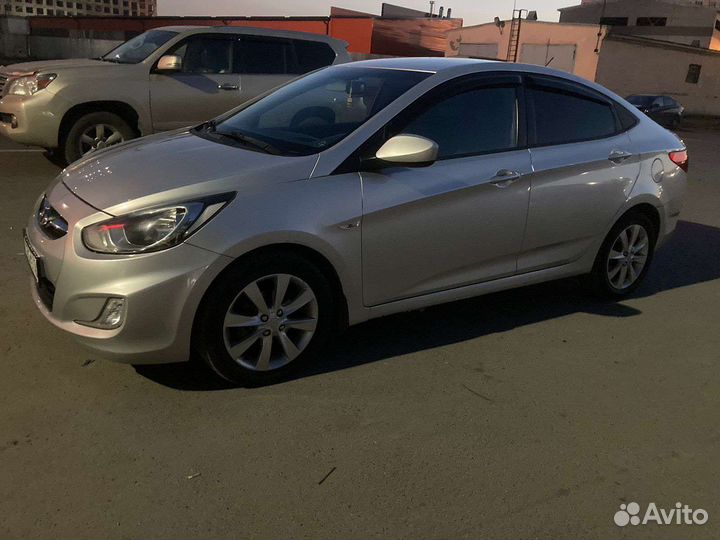 Hyundai Solaris 1.4 AT, 2011, 200 000 км