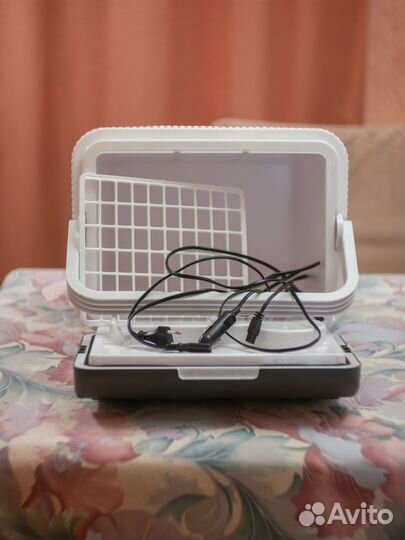 Термоэлектрический холодильник AVS Comfort CC-24NB