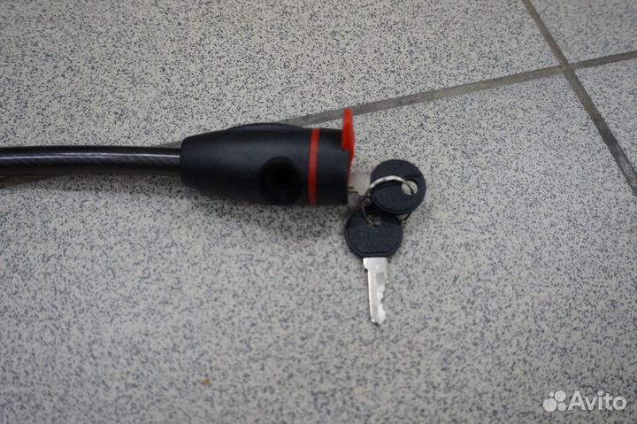 Замок против угонный TopRace 10х650мм