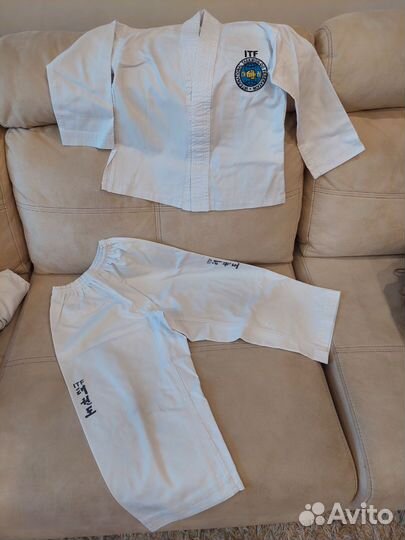 Добок /кимано для тхэквондо р. 120, 130