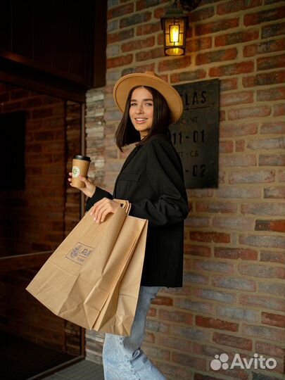 Хостес в ресторан