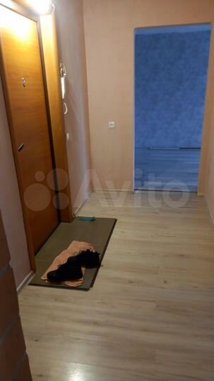 2-к. квартира, 52 м², 1/10 эт.