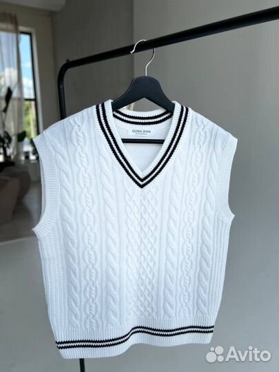 Жилетка вязаная на девочку 12-14 лет рост164