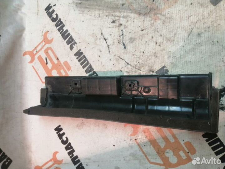 Диффузор радиатора правый Hyundai Solaris 1