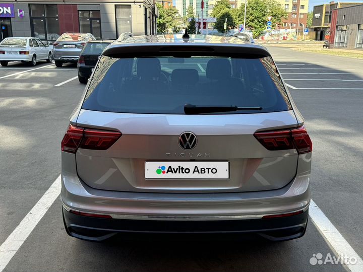 Volkswagen Tiguan 1.4 AMT, 2021, 59 990 км