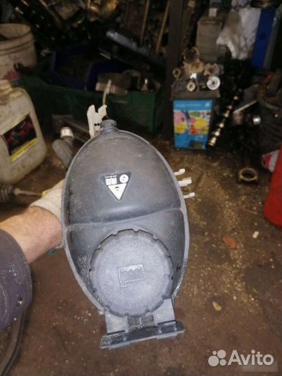 Бачок расширительный Mercedes-Benz