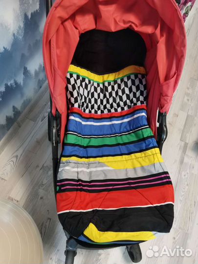 Прогулочная коляска MamasPapas Armadillo