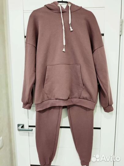 Женский спортивный костюм 48