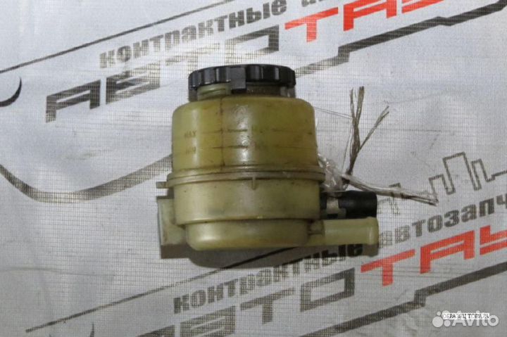 Бачок гур toyota lexus. chaser cresta crown IS200