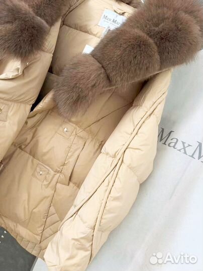 Пуховик max mara с натуральным мехом 46-48