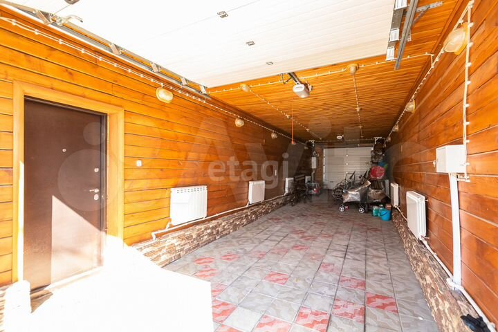 Коттедж 196,6 м² на участке 9,7 сот.