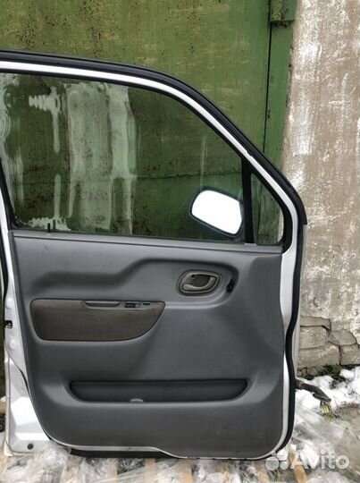 Двери на Opel Agila