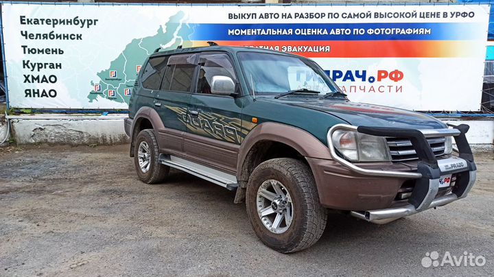 Торпедо Toyota Land Cruiser Prado (90). Царапины