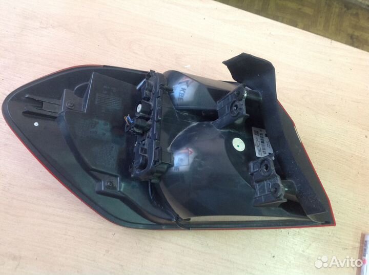 Фонарь правый BMW 2